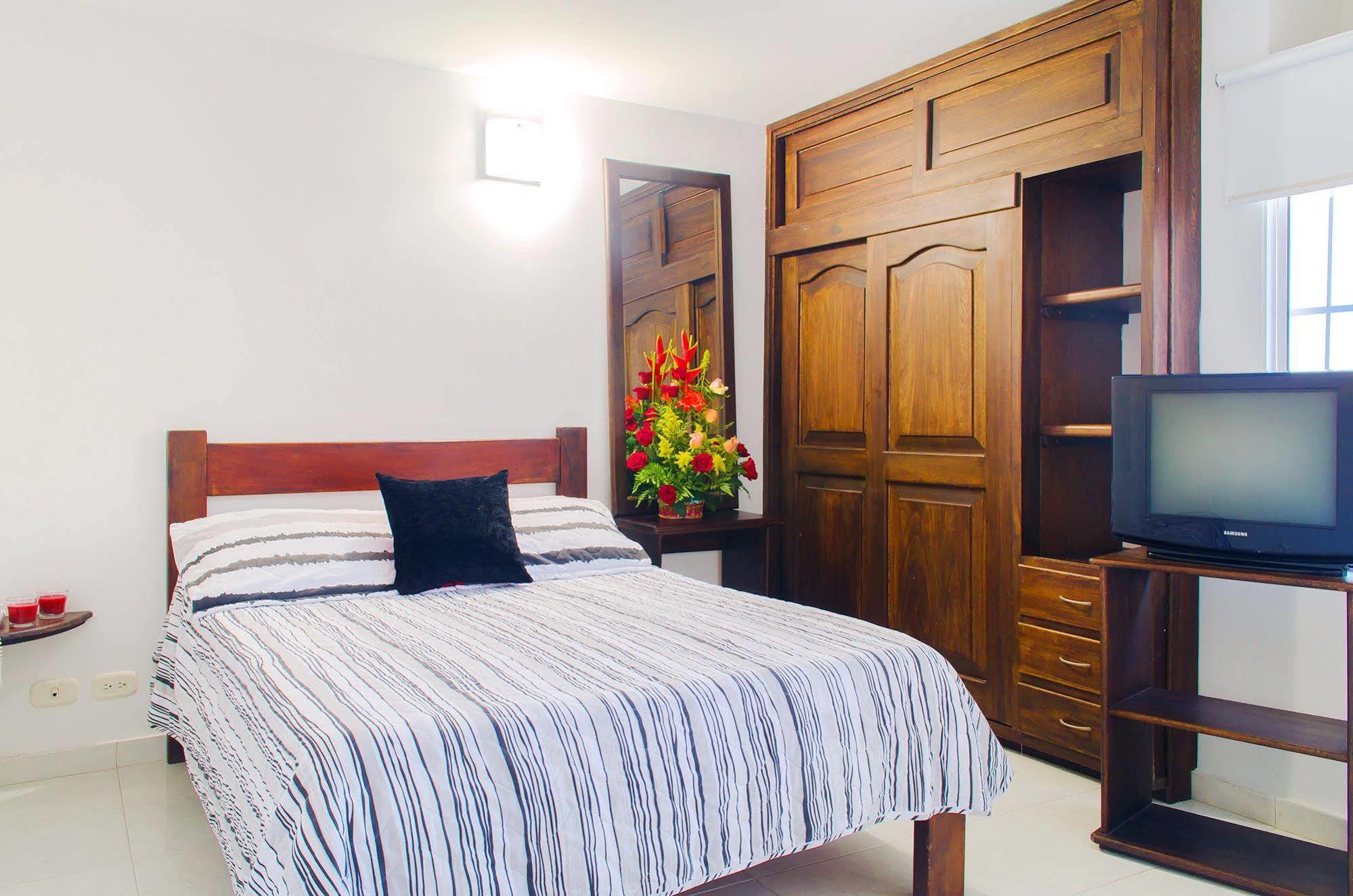 סנטה מרתה Hotel Marovi מראה חיצוני תמונה